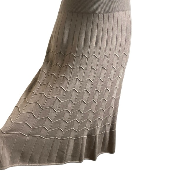 Pure Collection Silk and Cashmere Blend Mini Chevron Skirt - Picture 4 of 12